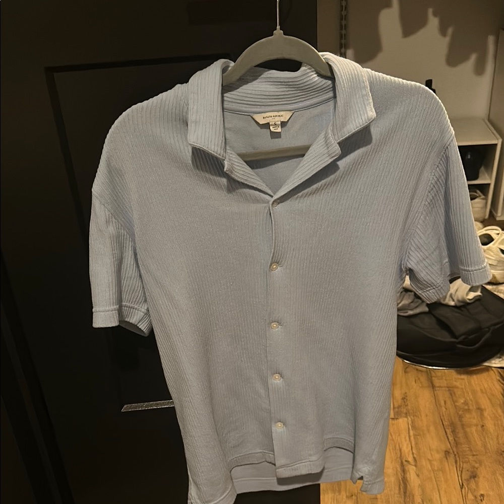 Banana Republic Light Blue Short Sleeve Men's Shirt